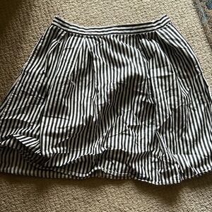 Forever 21 Pleated Striped Skirt With Pockets Size 16